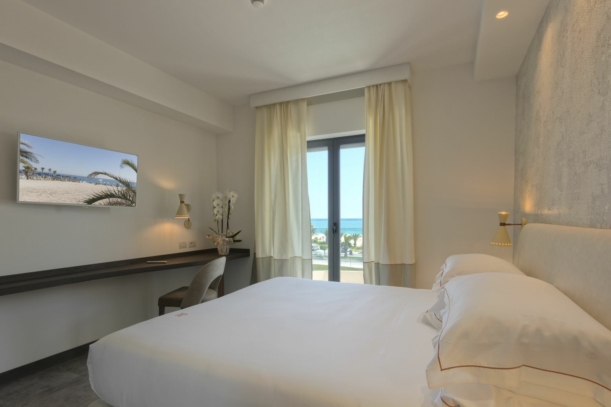 צ'יביטאנובה מארקה Ghibli Hotel מראה חיצוני תמונה